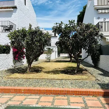 Apartament With Terrace & Swimming Pool *