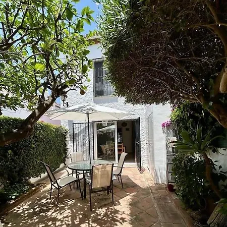 Apartament With Terrace & Swimming Pool