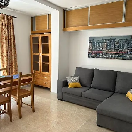Apartament With Terrace & Swimming Pool Εστεπόνα