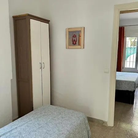Διαμέρισμα Apartament With Terrace & Swimming Pool Εστεπόνα
